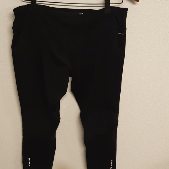 NIKE DRI FIT EPIC RUN CAPRI SIZE XL - Picture 3 of 9